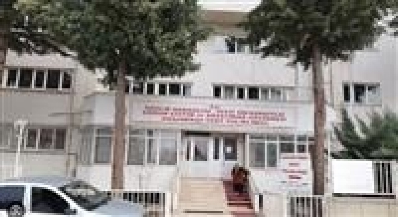 Çorumda deprem dayanıklılığı yetersiz bulunan semt polikliniğindeki birimler taşındı