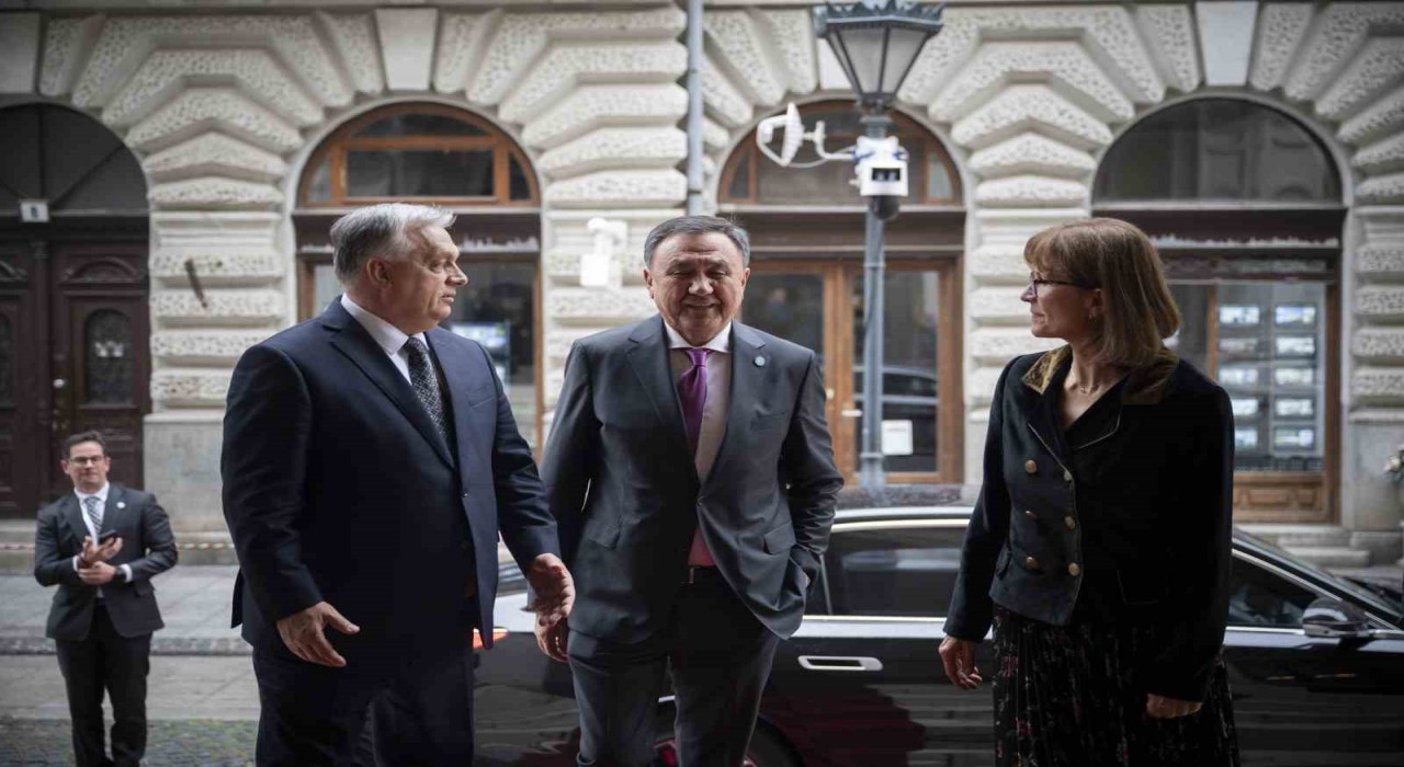 Cumhurbaşkanı Erdoğan, Macaristanda Başbakan Orban ile kültürel programa katıldı