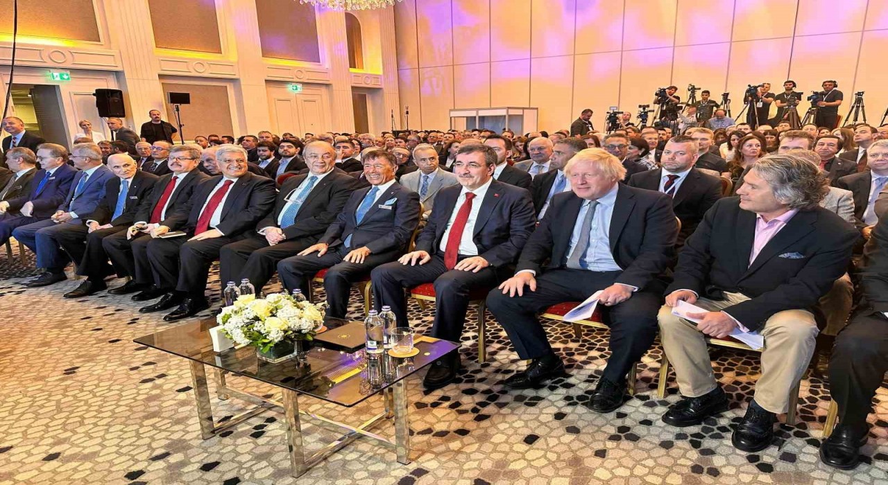 Cumhurbaşkanı Yardımcısı Yılmaz: ‘‘Kararlılıkla uyguladığımız ekonomi programı başarılı sonuçlar üretmekte