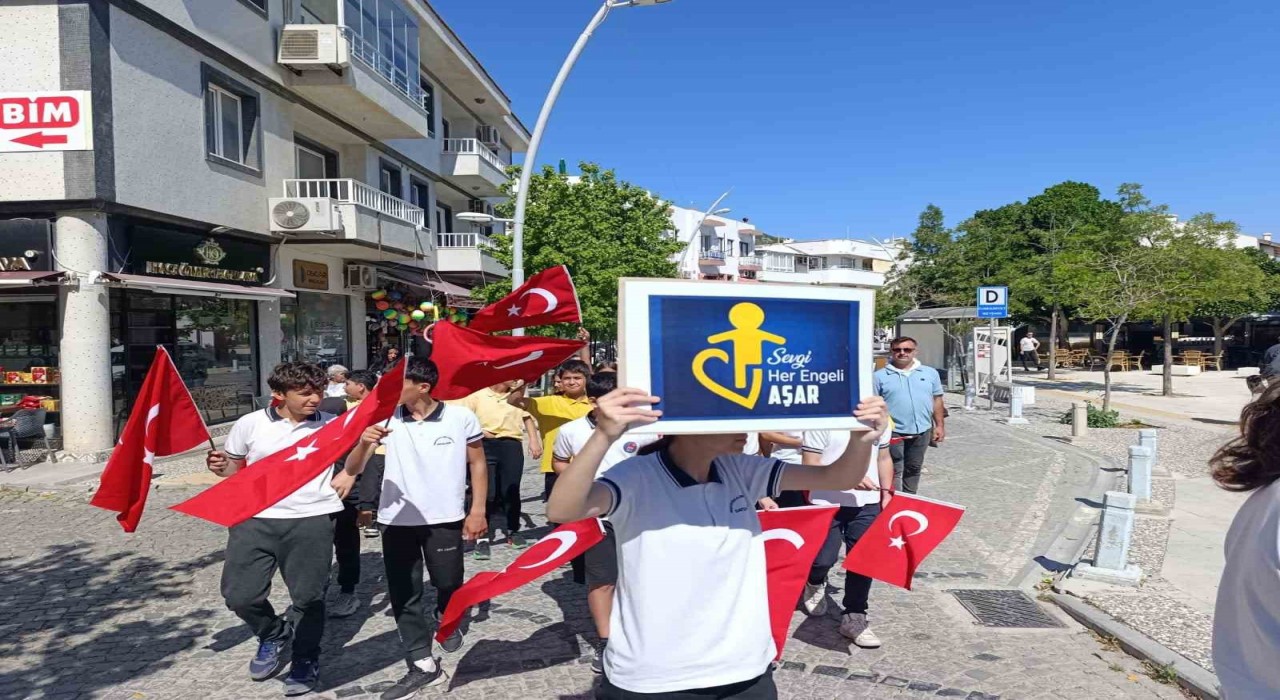 Datçada Engelliler Haftası yürüyüş ile başladı