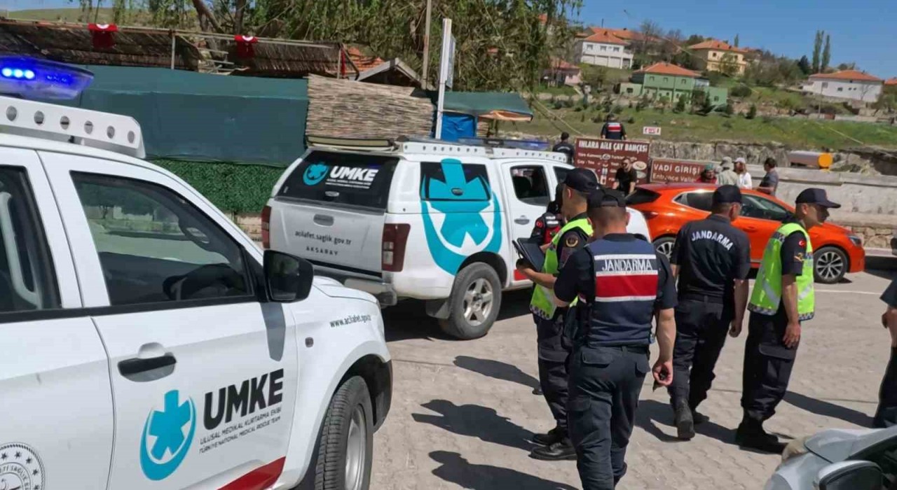 Dede ile torunu fotoğraf çektirirken Melendiz Çayına düştü