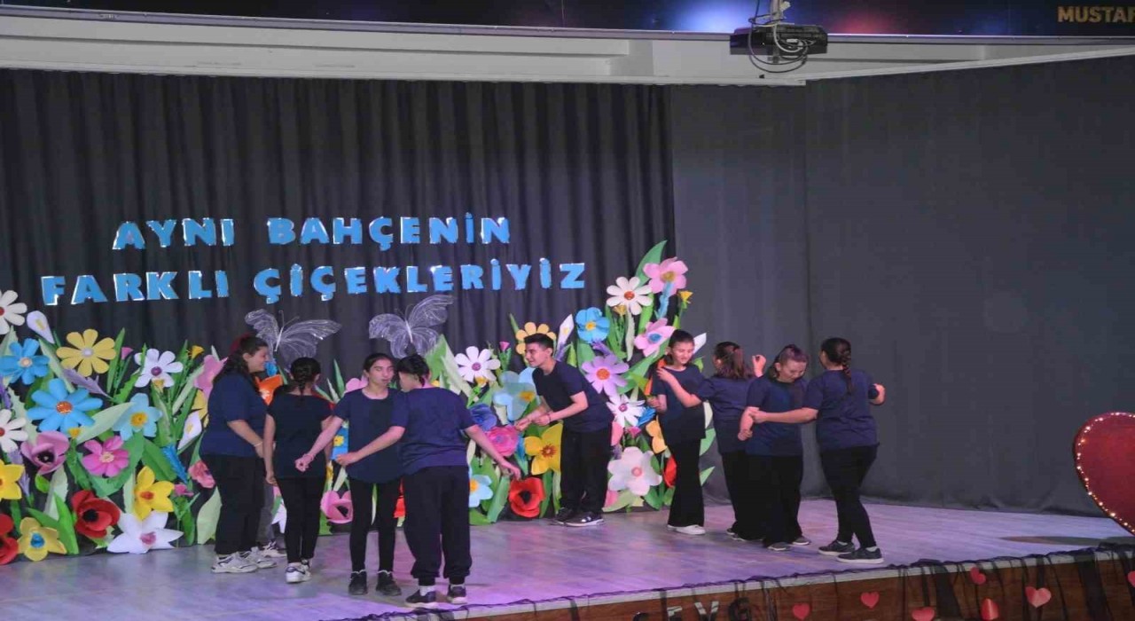Demircide özel eğitim uygulama okulu öğrenciler muhteşem program