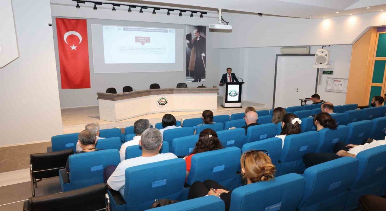 Denizli OSBde Kapasite Geliştirme Küresel Rekabetçilik Destek programı anlatıldı