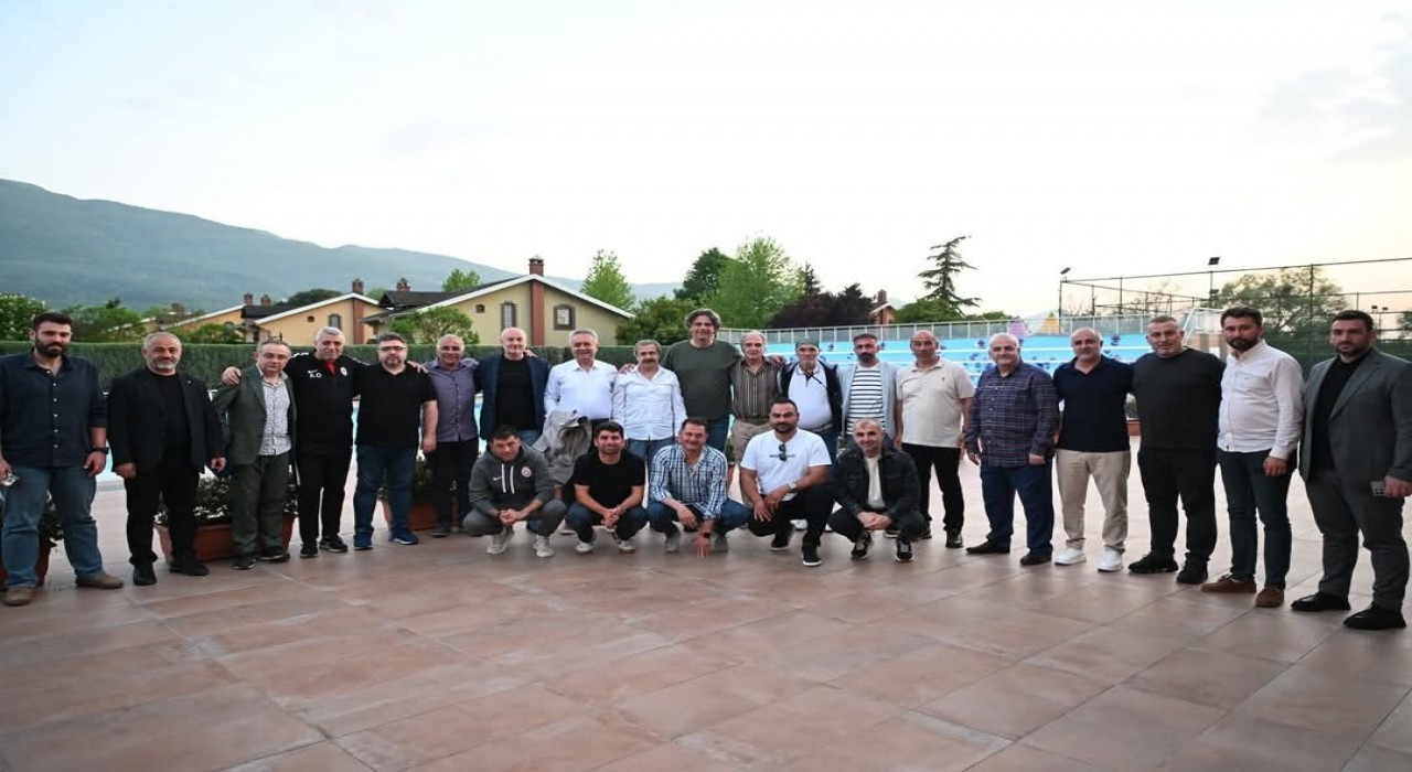 Derbent Sporun 4 altyapı takımına 50 bin liralık destek