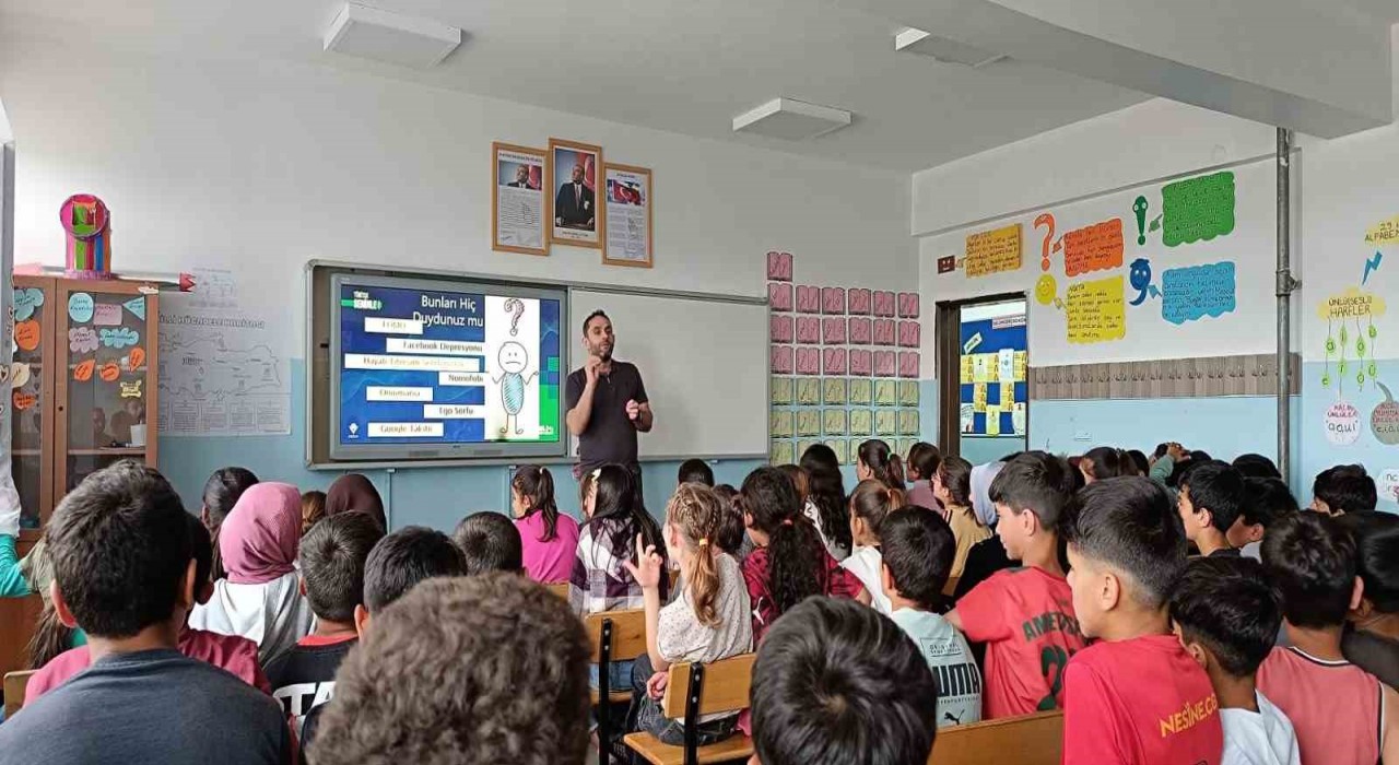 Diclede ortaokul öğrencileriyle bilim söyleşisi gerçekleştirildi