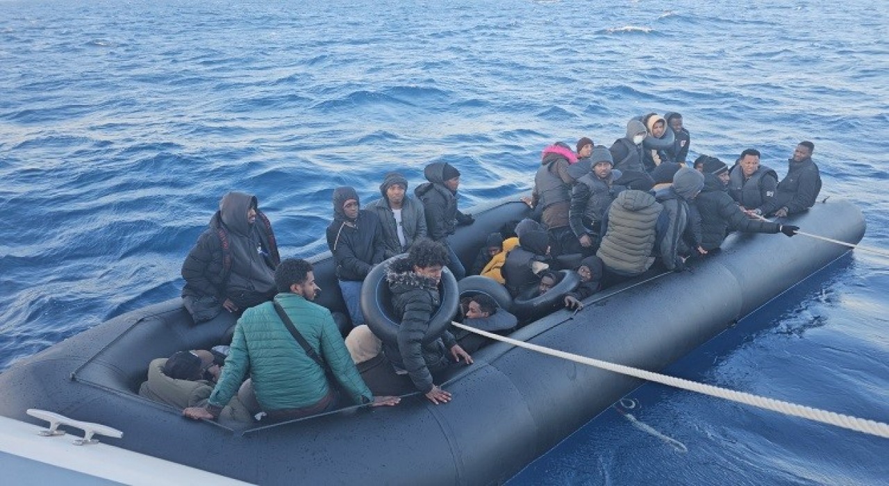Didimde 42 düzensiz göçmen kurtarıldı