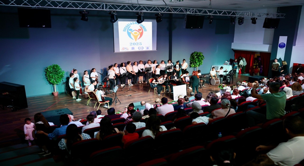 Didimde Kucaklaşma Zamanı projesine destek verenler onurlandırıldı