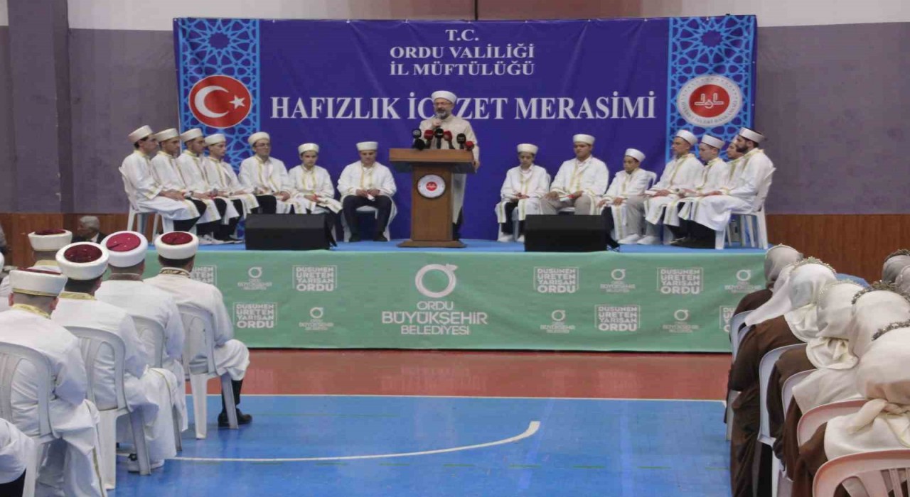 Diyanet İşleri Başkanı Erbaş: Ülkemizde Kuran hafızı sayısı yaklaşık yarım milyon