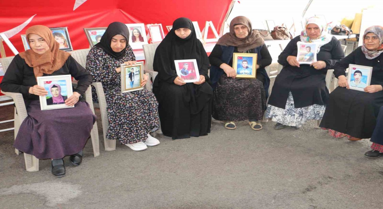 Diyarbakır anneleri PKKnın silah bırakmasıyla çocuklarına kavuşmayı umut ediyor
