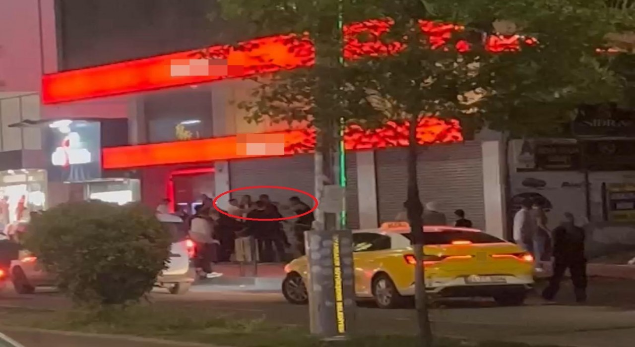 Diyarbakırda iki grup arasında sopalı ve kemerli kavga kamerada