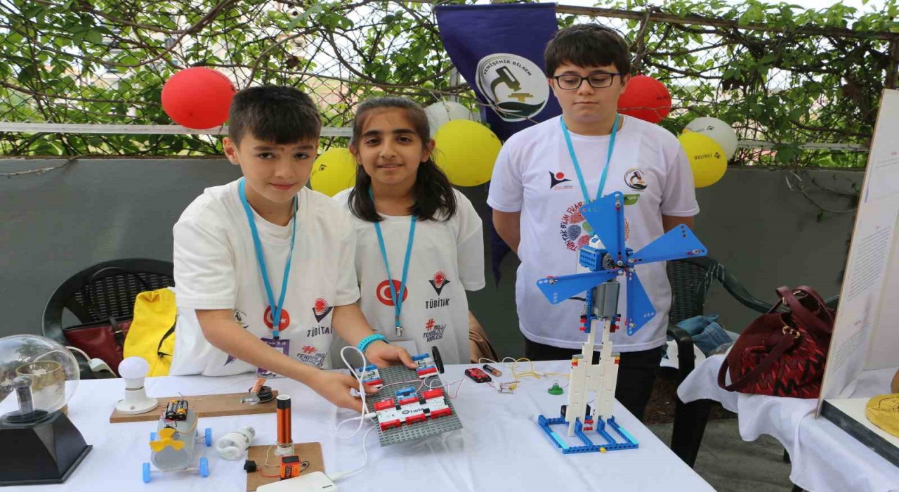 Diyarbakırda lise öğrencileri yaptıkları bilimsel projelerini sergiledi