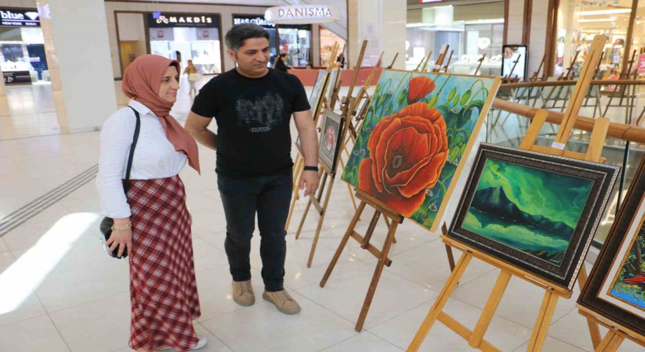 Diyarbakırda ‘Öğretmen Renkleri resim sergisi açıldı