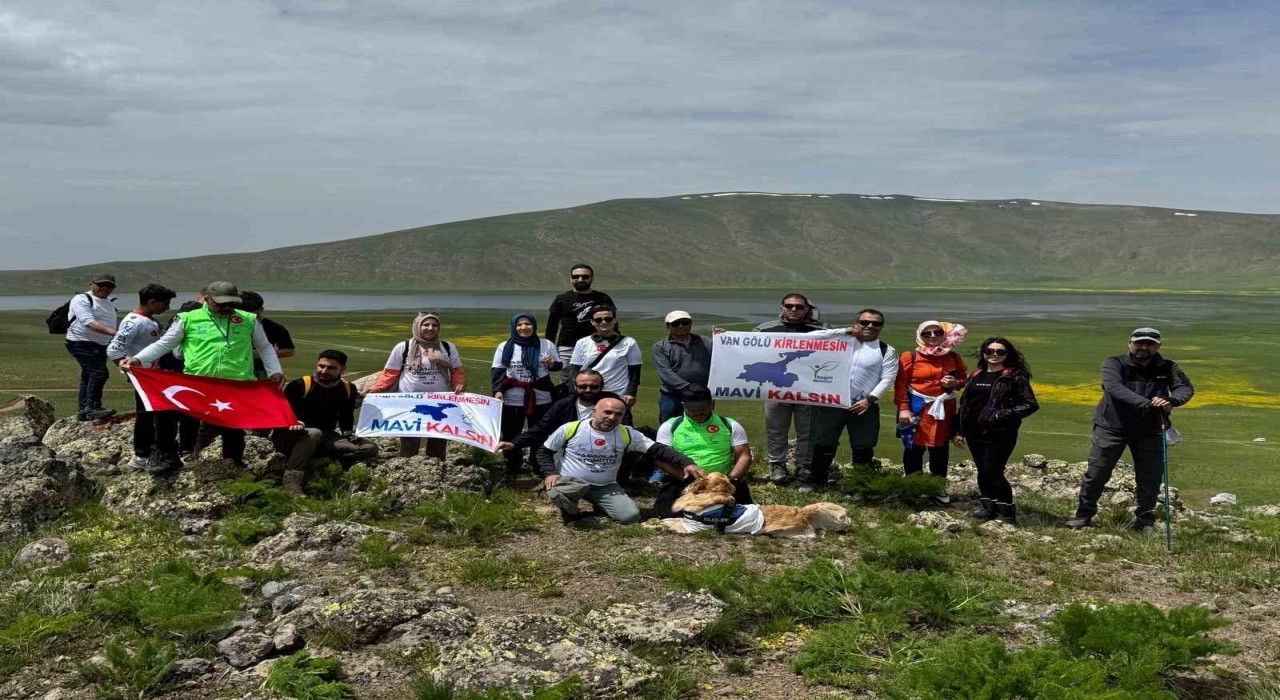 Doğaseverler, Ercişin gizli cenneti Meydan Yaylasında buluştu