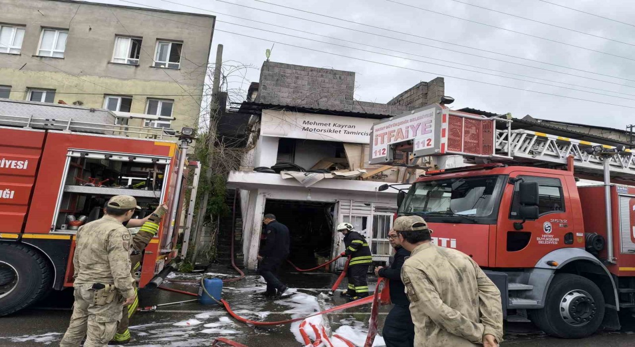 Dörtyolda korkutan yangın