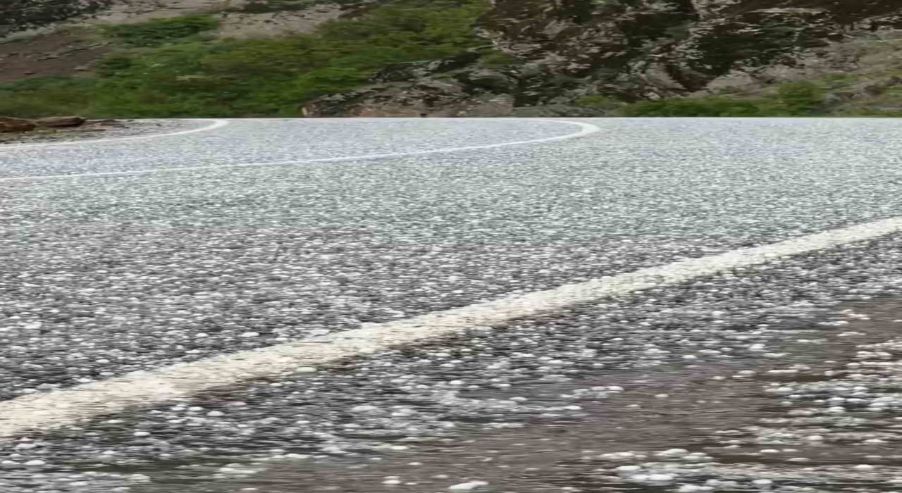 Doski Vadisinde misket büyüklüğünde dolu yağdı