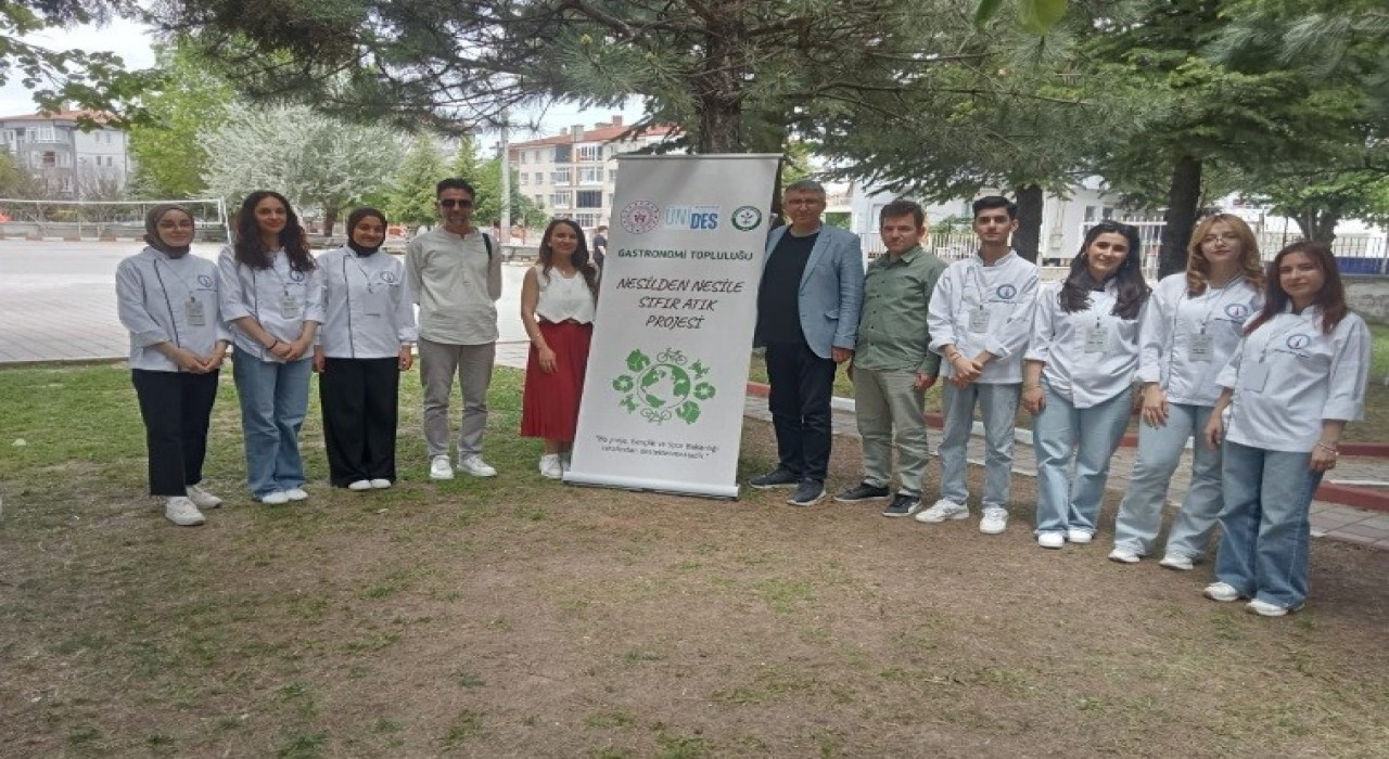 DPÜ Gastronomi Topluluğu Nesilden Nesile Sıfır Atık projesi gençlerle buluştu