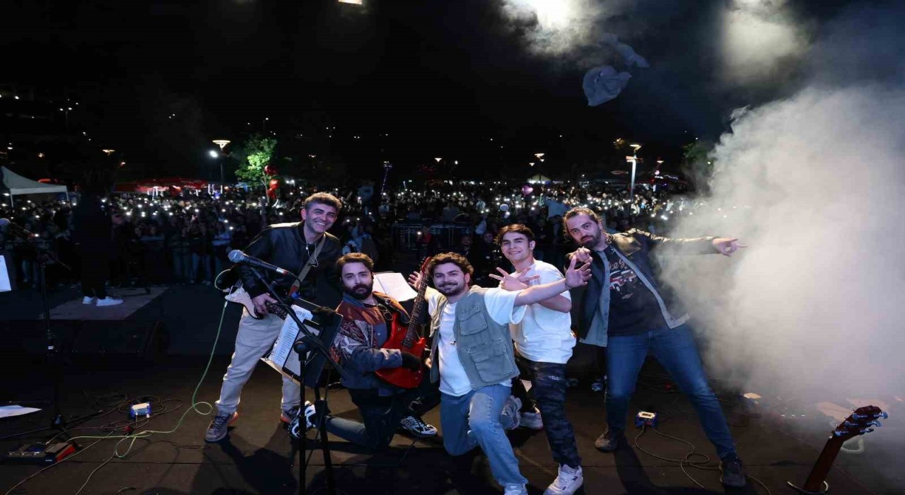 DÜFest 2025te coşku, 3. günde de zirvede