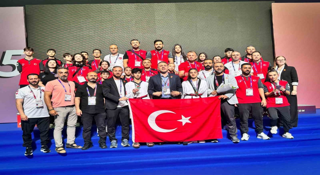 Dünya Yıldızlar Taekwondo Şampiyonasında millilerden 2 madalya