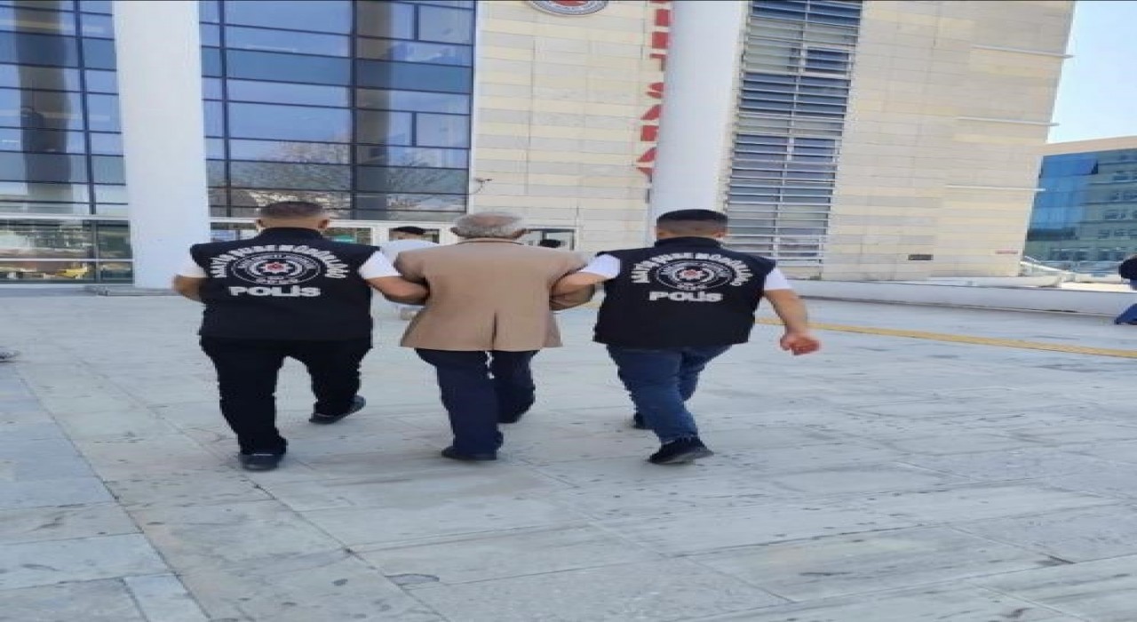 (Düzeltme) Birden fazla kişiyi aynı sebeple öldürme suçundan 94 yıl kesinleşmiş hapis cezası olan şahıs yakalandı