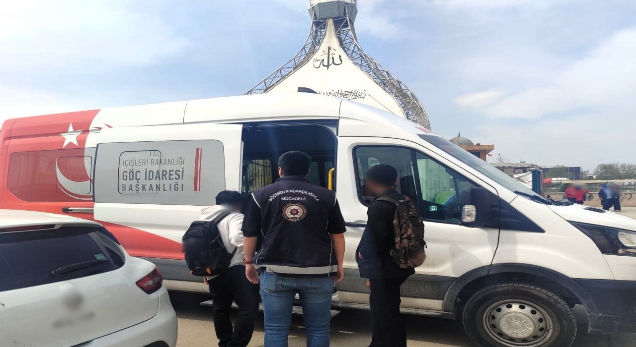 Düzensiz göçmen operasyonunda 7 kişi yakalandı