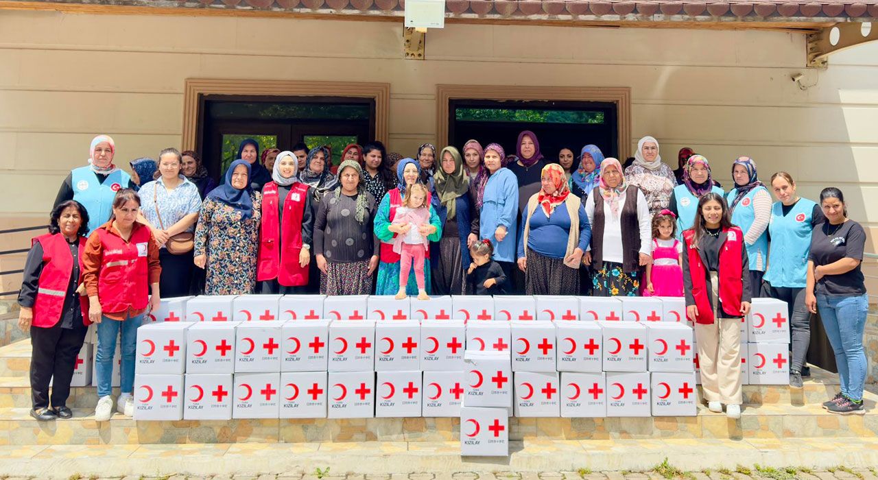 Düziçi Yarbaşı Beldesi'nde Kadınlara Hijyen Kiti Desteği