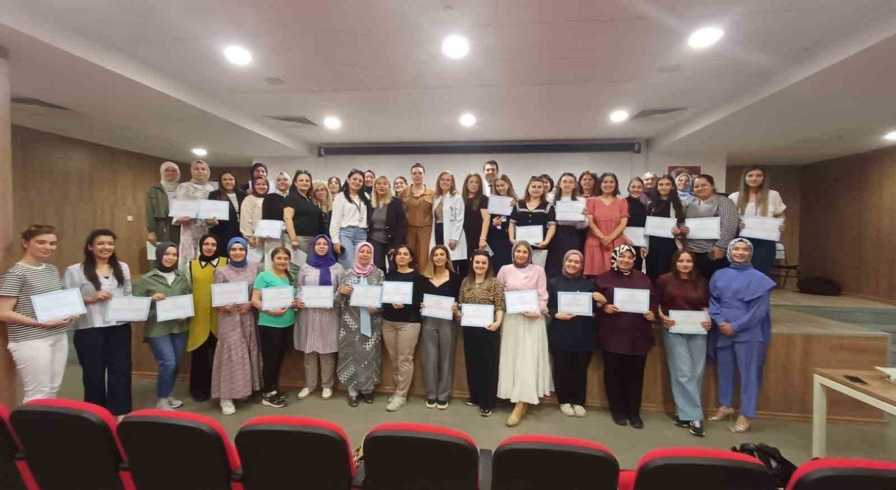 Ebelik eğitimlerinin güçlendirilmesi programı tamamlandı