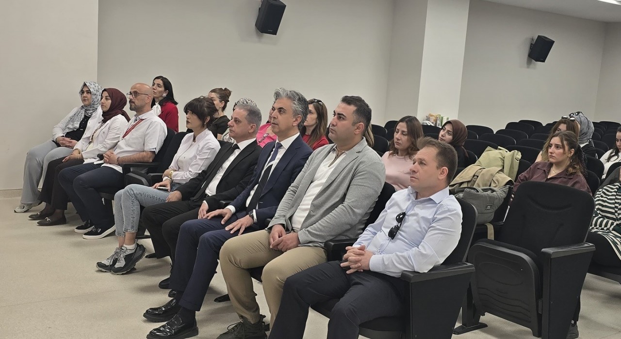 Ebelik eğitimlerinin güçlendirmesi kapsamında eğitim düzenlendi