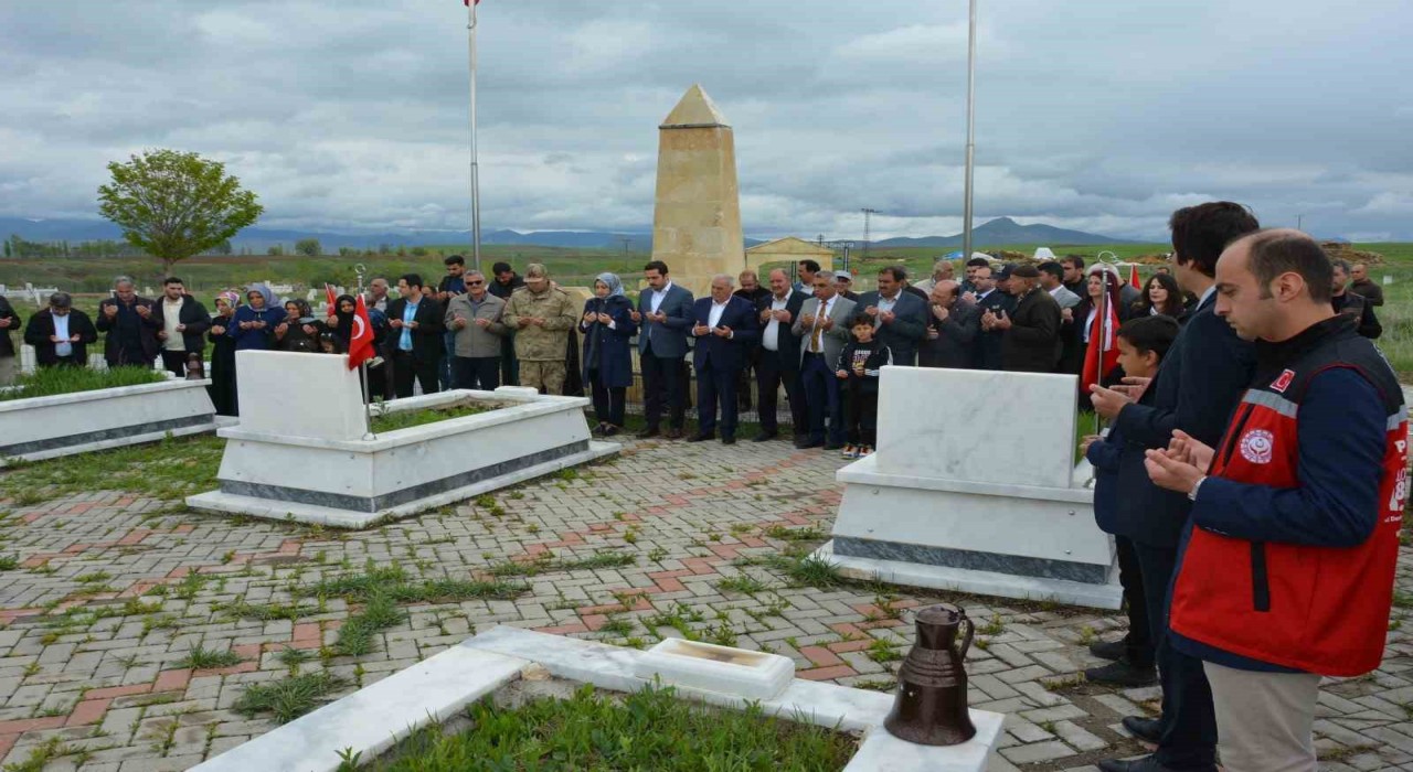 Edebükde katledilen 9 vatandaş dualarla anıldı