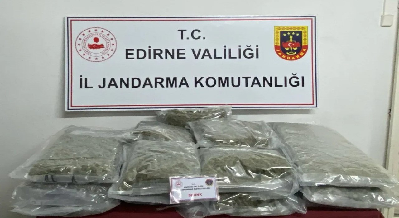 Edirnede 16.5 kilo skunk ele geçirildi