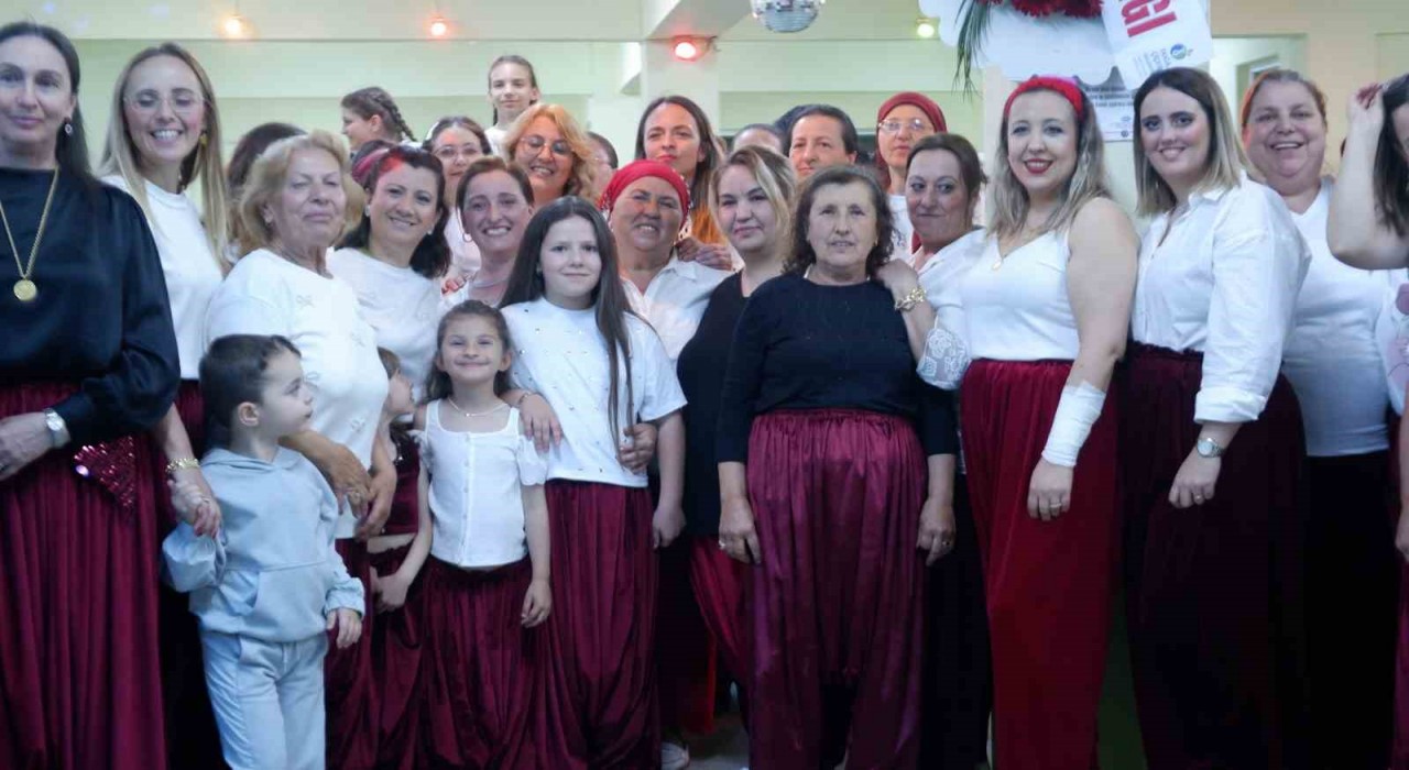 Edirnede şalvar gecesi renkli görüntülere sahne oldu