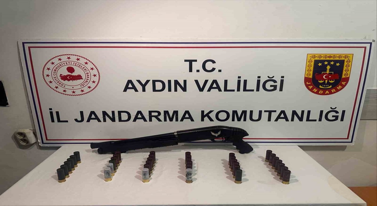 Efelerde Dur ihtarına uymadı, jandarmadan kaçamadı