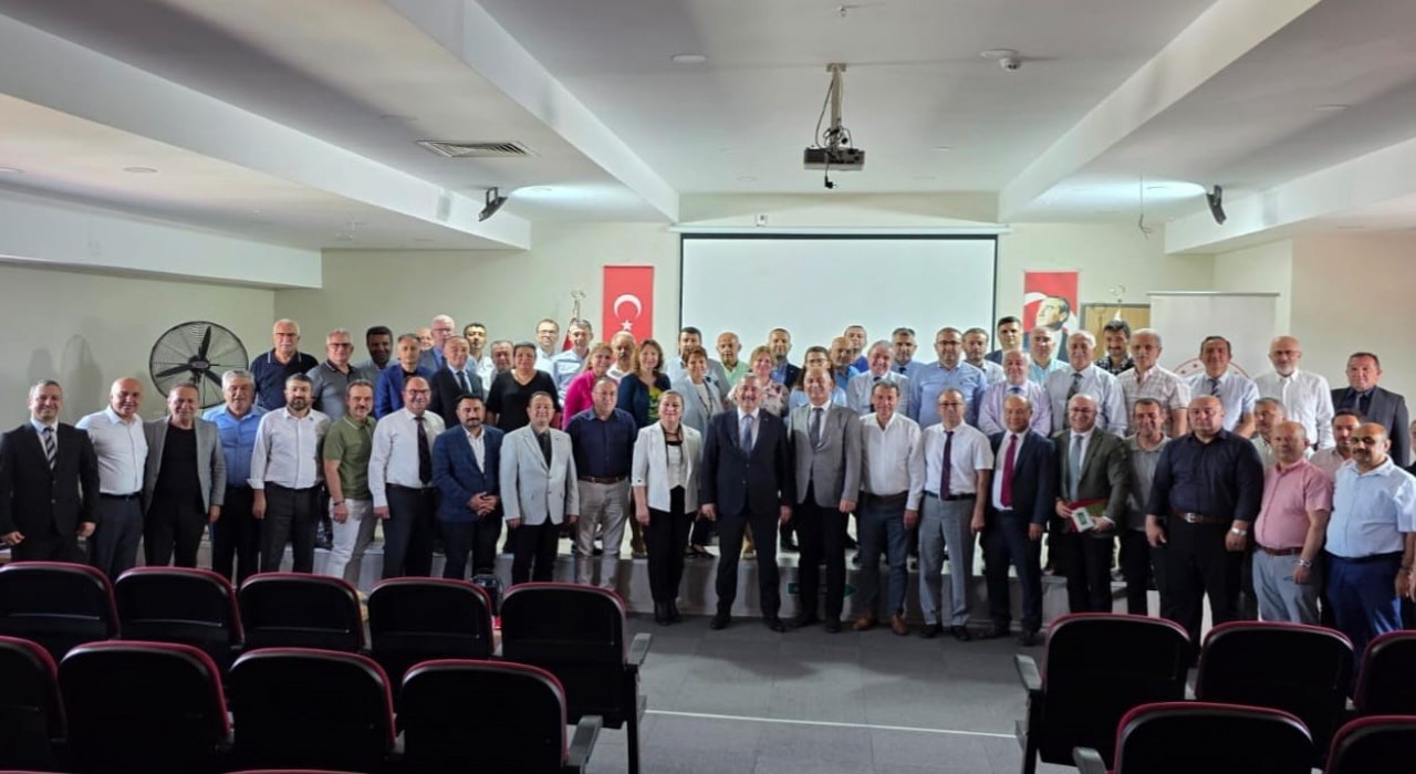 Efelerde öğretmenlere yapay zeka eğitimi verildi