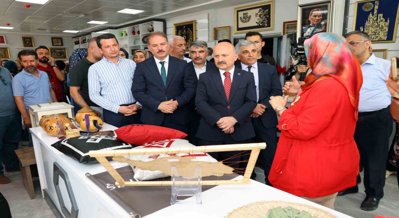 El emeği göz nuru eserler sergilendi