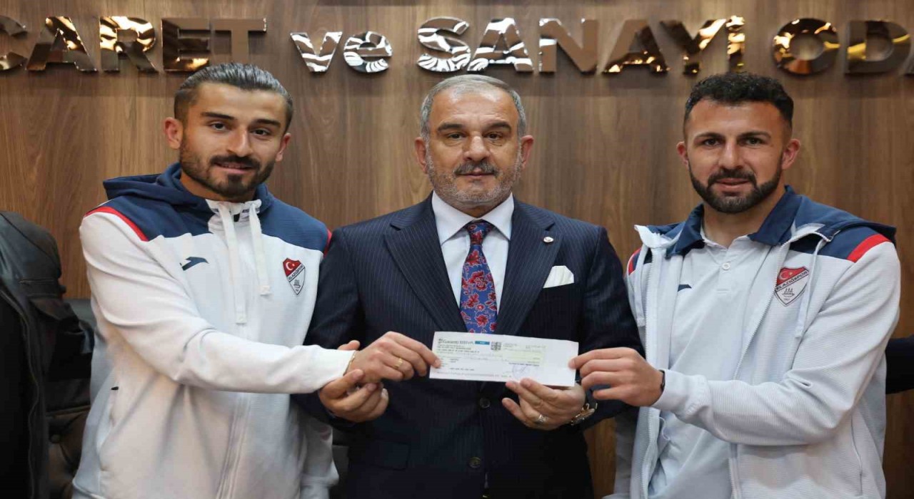 Elazığ TSOdan Elazığspora 10 milyon liralık çek