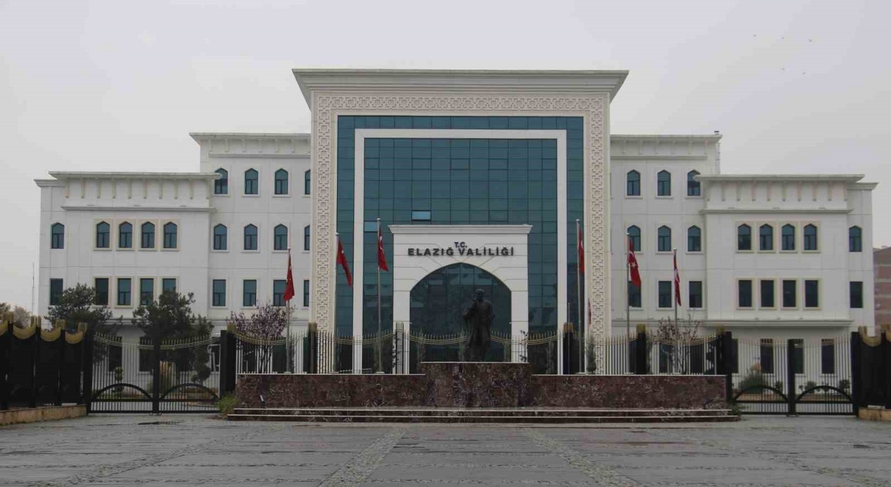 Elazığda 2 vali yardımcısı ve 9 kaymakam değişti