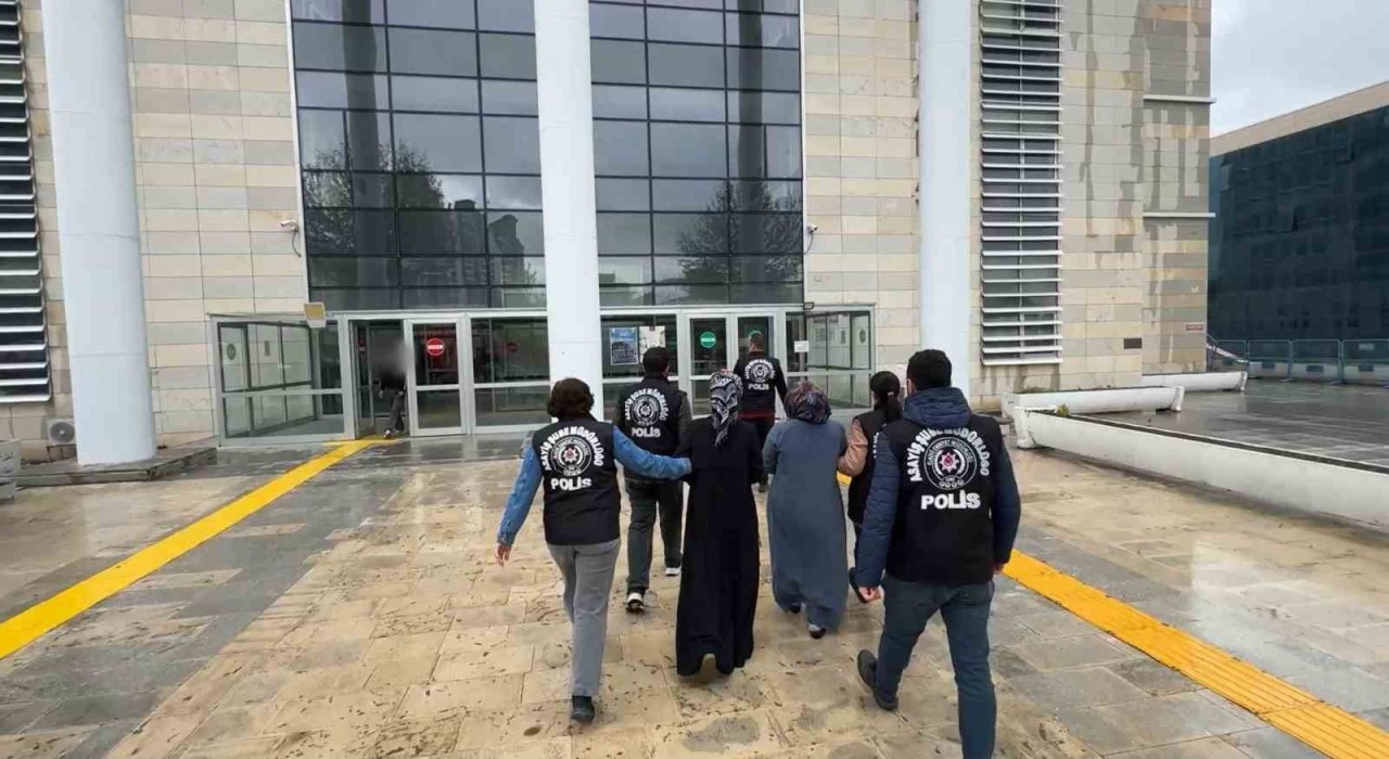 Elazığda 416 bin liralık ziynet eşyası çalan kadın şüpheliler yakalandı