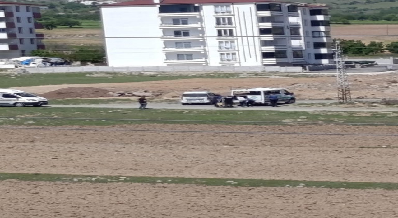 Elazığda bir kişi boş arazide ölü bulundu