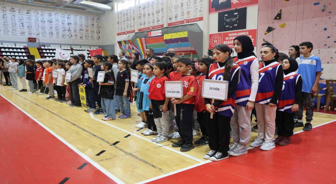 Elazığda Dağcılık Spor Tırmanışı Türkiye Şampiyonası başladı