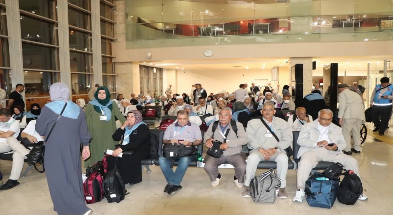 Elazığda ikinci ve üçüncü hac kafilesi dualarla uğurlandı