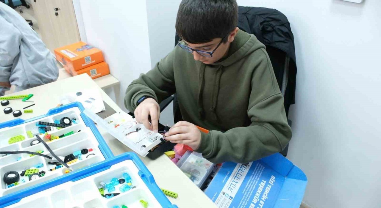 Elazığda robotik kodlama eğitimi verilmeye başlandı