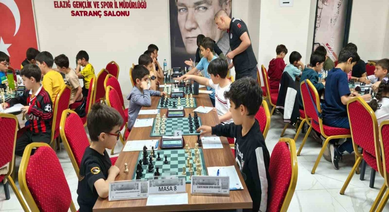 Elazığda satranç heyecanı devam ediyor