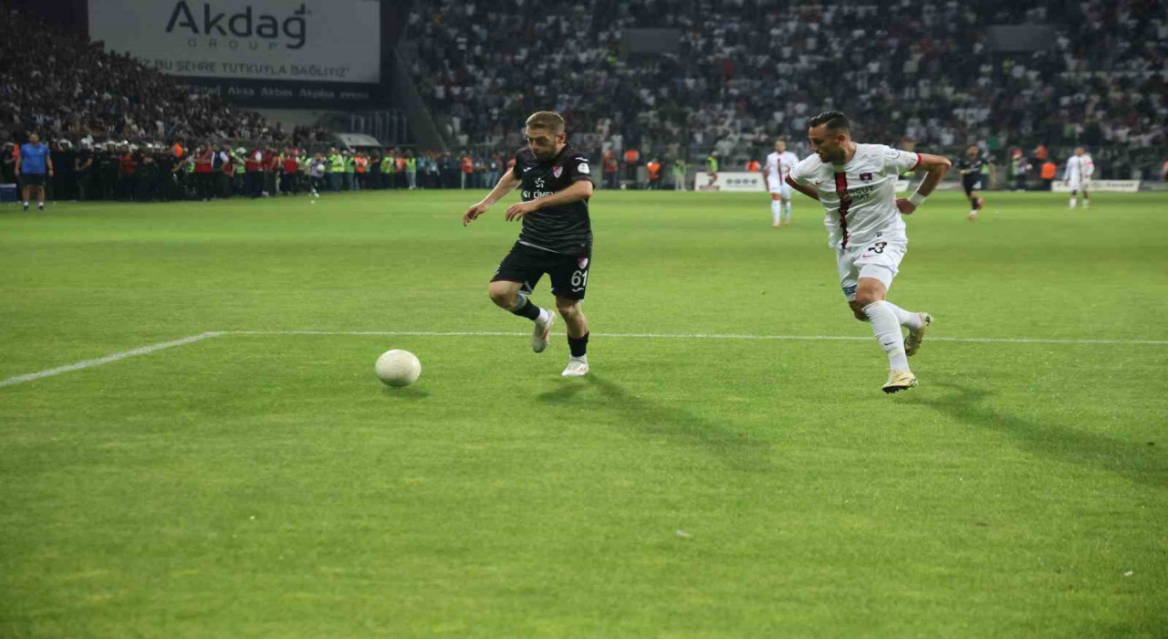 Elazığspor - Vanspor FK maçı tatil edildi