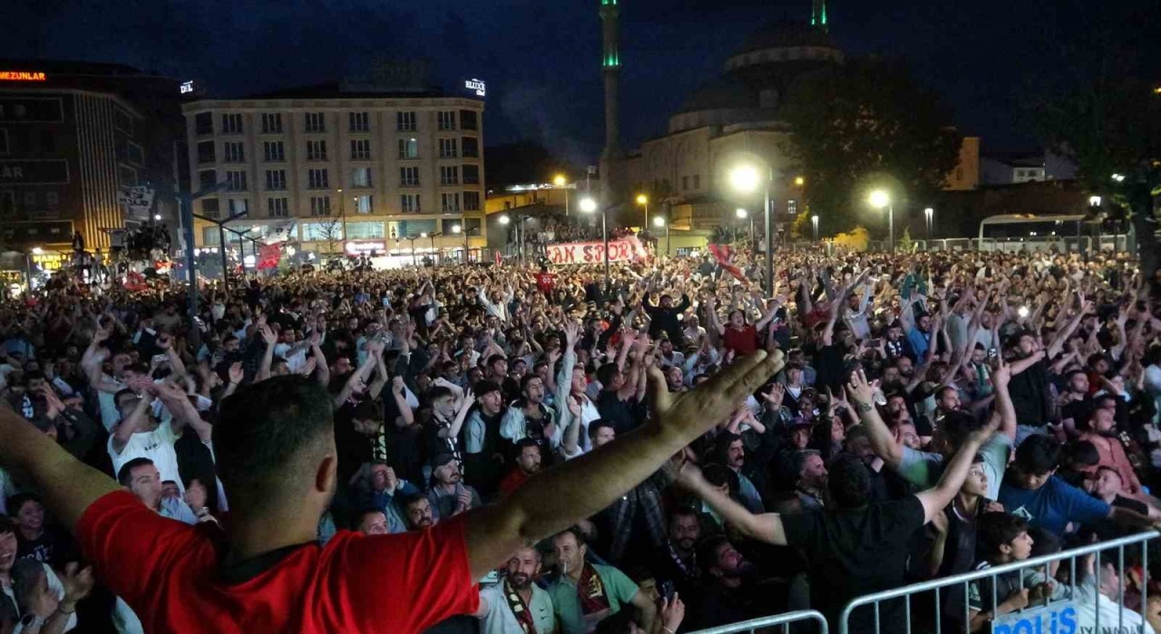 Elazığspor - Vanspor maçının tatil edilmesi Vanda sevinçle karşılandı