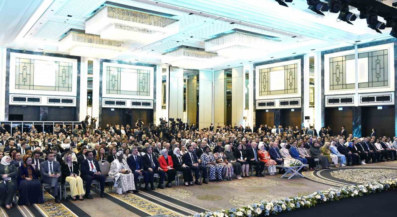 Emine Erdoğan, Uluslararası Aile Forumunun kapanış programına katıldı