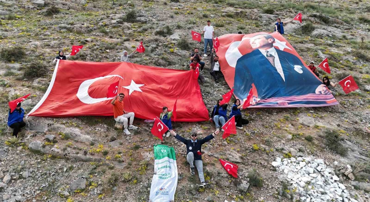 Emirdağlı gençlerden anlamlı mesaj: Önce Vatan
