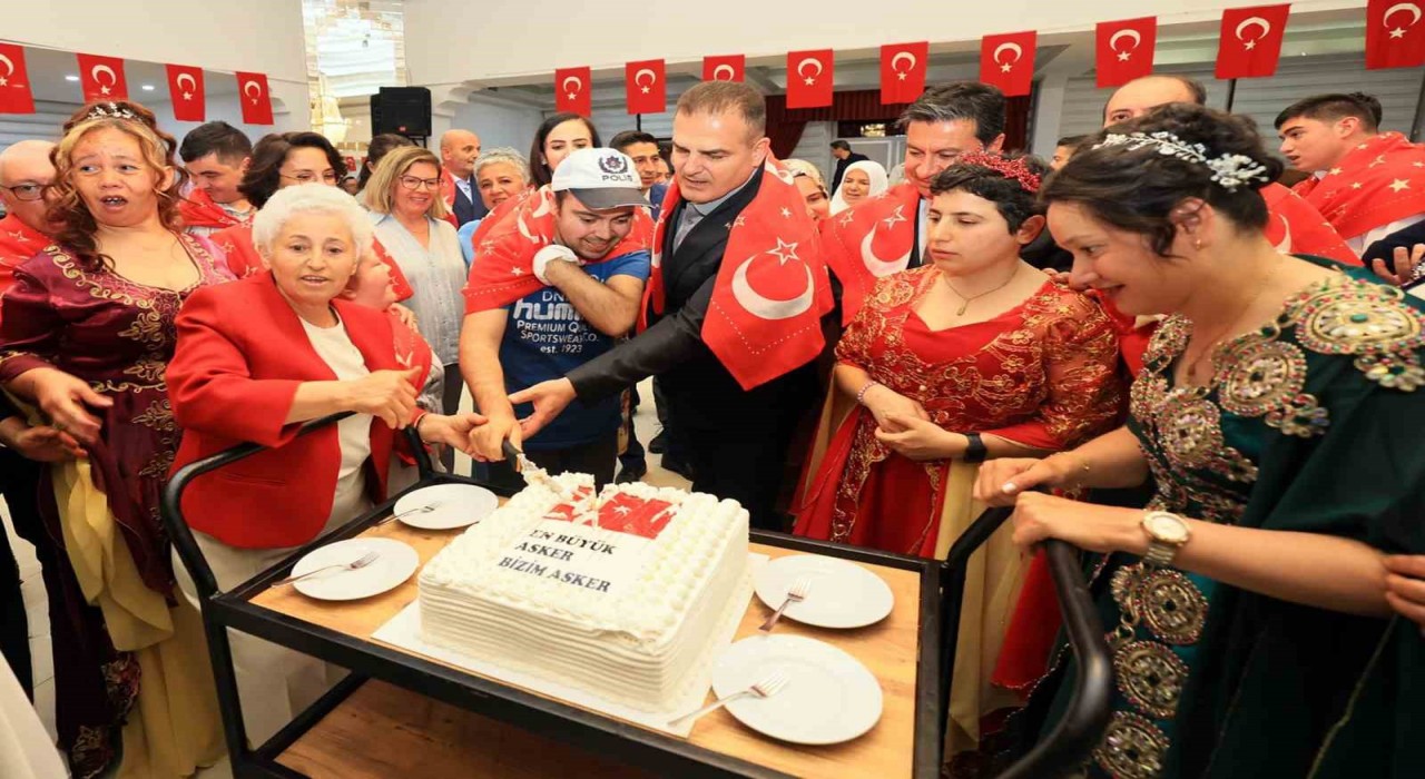 Engelli bireyler için ‘Asker Kına Gecesi