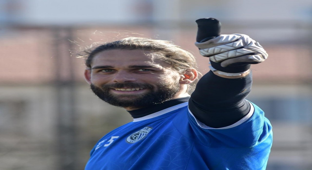 Erciyes 38 FK, Kadem Burak Yaşar anlaştı