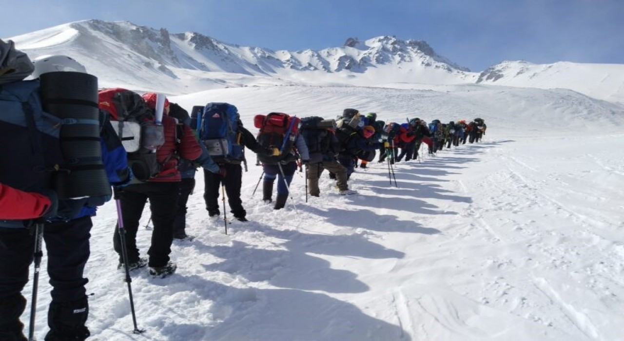 Erciyes Dağında 19 Mayıs Erciyes Gençlik Tırmanışı yapılacak
