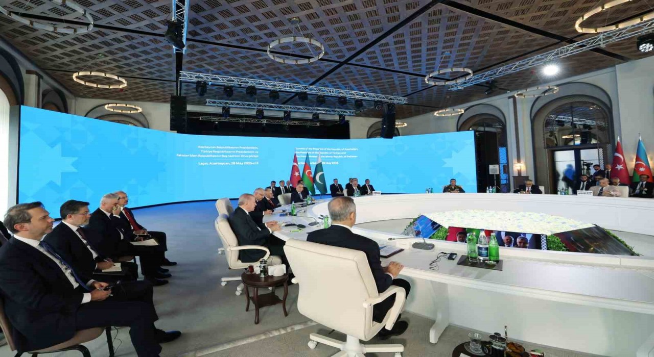 Erdoğan: Gazzede göz göre göre katledilen masum çocuklar ve insanların hakkını savunmaya devam etmekte kararlıyız