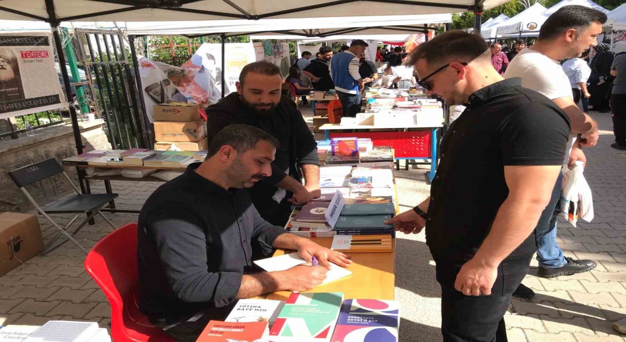 Erganide 1. Kitap Günleri etkinliği düzenlendi